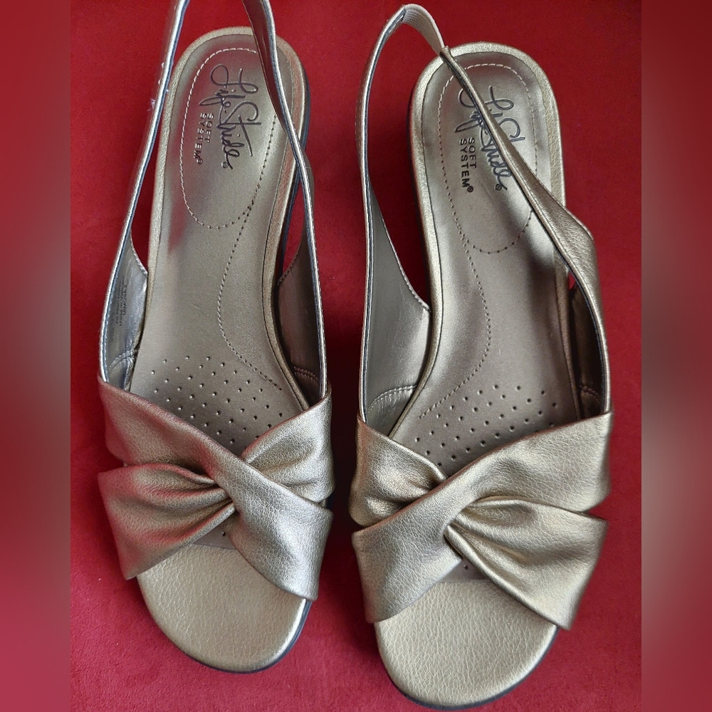 Life Stride Sandals